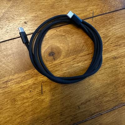 Apple AirPods Max (USB-C) - Midnight (Like New) image 2