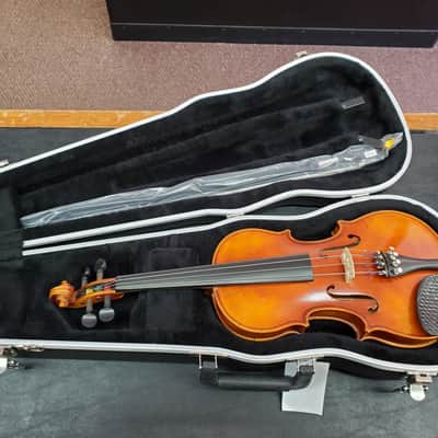 USED William Lewis & Son Violin 1/2 image 1