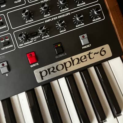 Prophet-6 Polyphonic Analog Synthesizer Keyboard image 6