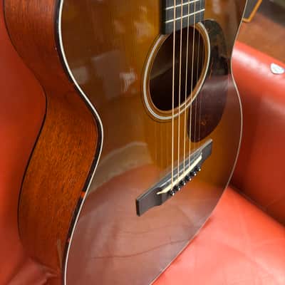 2013 Martin Custom Shop 00-14 (00-18) Adirondack Top Ambertone image 4