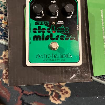 Electro-Harmonix Deluxe Electric Mistress XO Analog Flanger 2015 - 2023 - Black / Green image 2