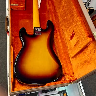 Fender James Jamerson 1962 Precision Bass, Rosewood Fingerboard, 3-Tone Sunburst 2026 image 6