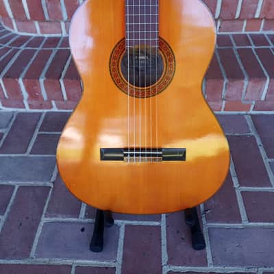 1971 Yamaha G60A, Nippon Gakki, Japan. Good Condition and Ready to Play image 3