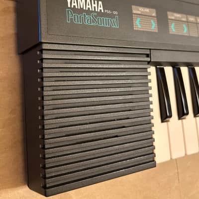 Yamaha PSS-120 PortaSound pss120 Synth Keyboard Made in Japan in Very Good Condition with Users Manual booklet image 3