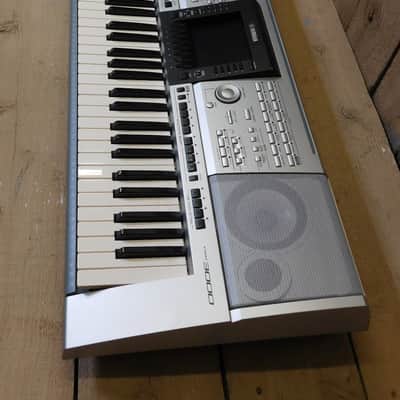 Yamaha PSR-3000 61-Key Arranger Workstation Keyboard WITH FLIGHT CASE!! image 3