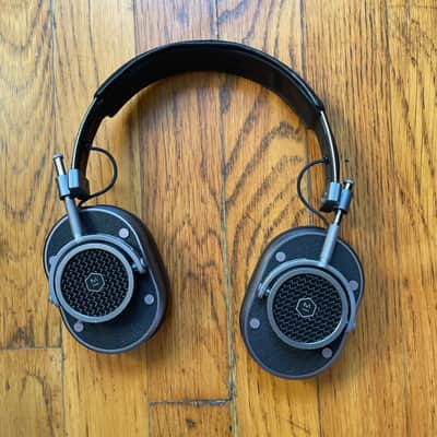 Master & Dynamic MH40 - Black & Gun Metal Wired Headphones image 1