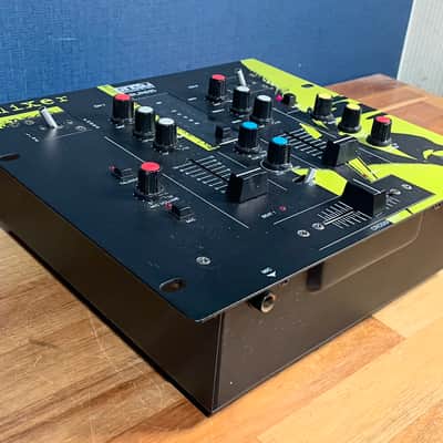 Neu Professional DJM525 2 Channel DJ Scratch Battle Mixer - Black & Yellow image 3