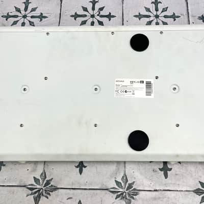 Arturia KeyLab 61 MkIII MIDI Controller image 9