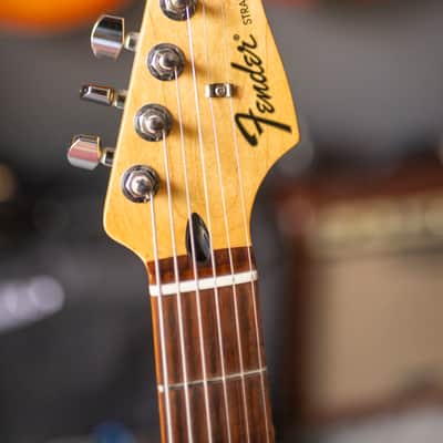 Fender Stratocaster 2015 - 3 color sunburst image 9
