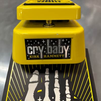 Dunlop KH95Y Kirk Hammett Signature Cry Baby Wah 2024 - Present - Yellow image 7