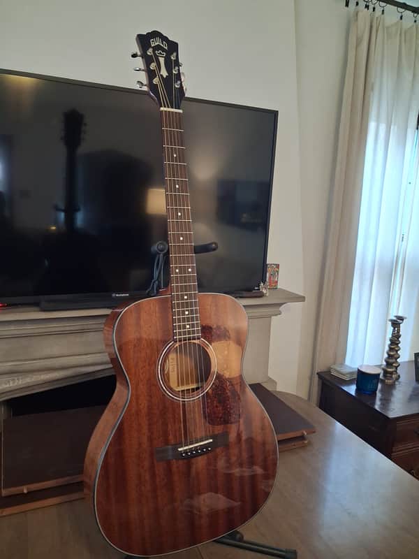 Guild Westerly Collection OM-120 with Rosewood Fretboard