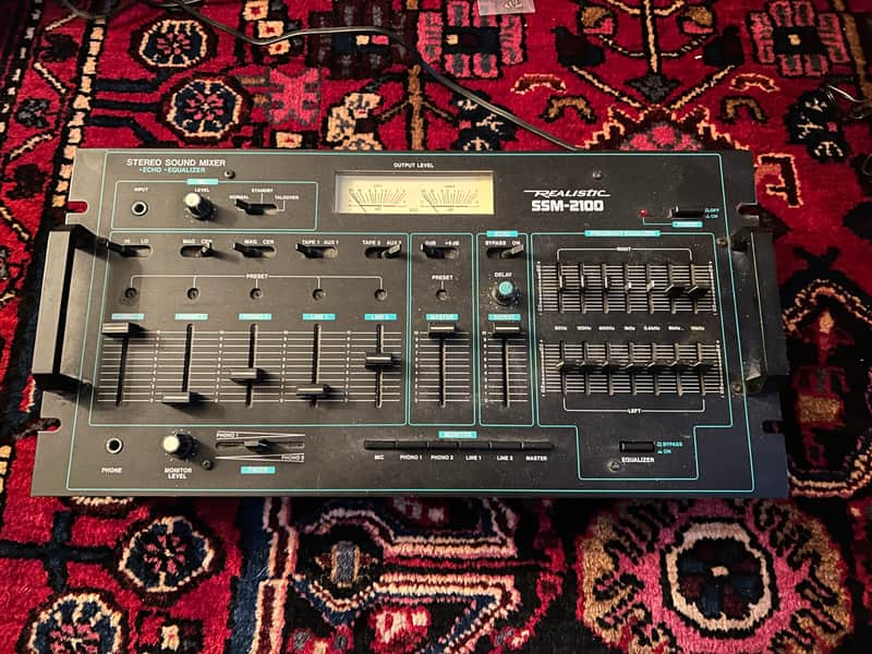 Realistic - SSM-2100 - Stereo Audio Mixer with Equalizer and Echo - Phono Preamp - 80s - DJ Rack image 1