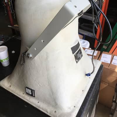 COMMUNITY  R1 Speaker image 1