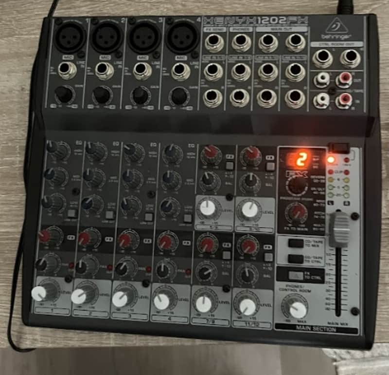 Behringer Xenyx 1202FX 12-Input Mixer with Effects 2014 - Present - Standard image 1
