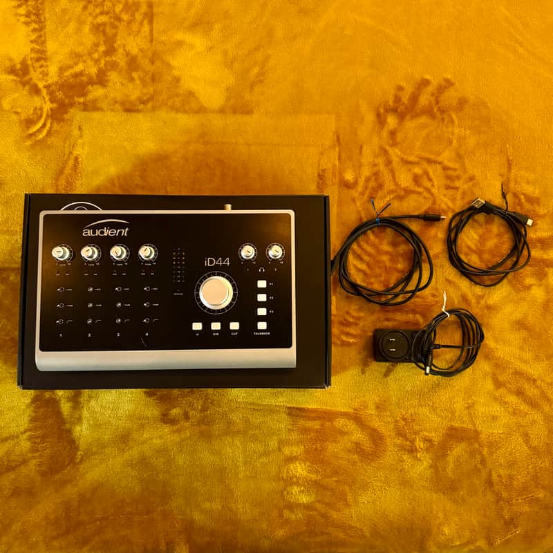 Audient iD44 Desktop USB Audio Interface
