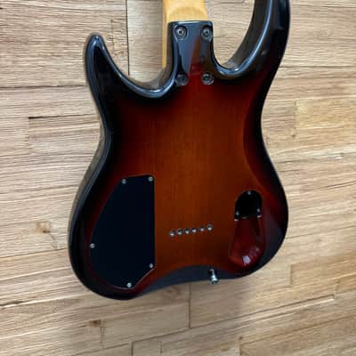 Brian Moore i8 i2000 Series Hardtail Electric Guitar 2000's - Vintage Sunburst 6lbs 7oz w/hard case image 12