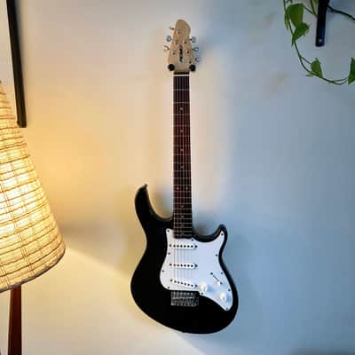Peavey - Raptor Plus SSS - with Cable + Tuner - Solid Body Electric Guitar - Beginners Bundle - Black image 1
