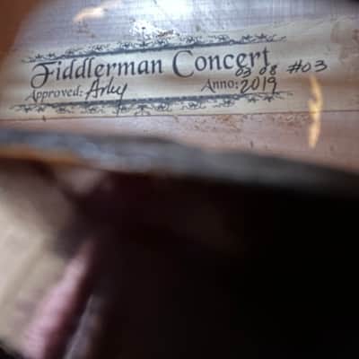 Fiddlerman Concert Violin 4/4 with Holstein 3 Star Bow. image 4