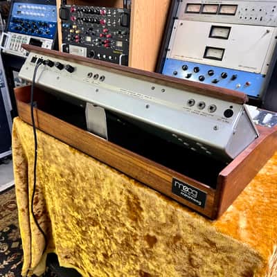 Moog MiniMoog Model D 1972 Walnut original vintage restored image 8