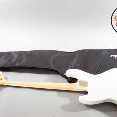 2025 Fender Japan Traditional '60s Jazz Bass – White Pearl w/ Matching Headstock, Gold Hardware (MIJ) image 6