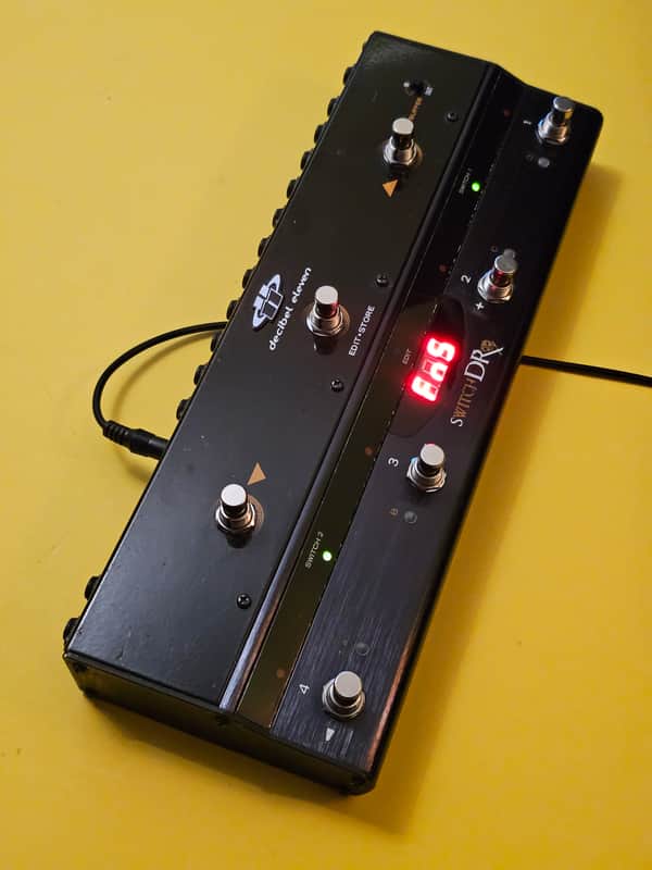 Decibel Eleven Dr. Switch Doctor MIDI Controller/Loop Switcher image 1