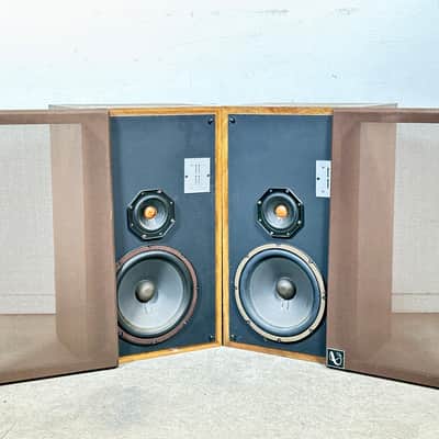 Vintage Infinity Qb 3-Way Floor Speaker Pair image 1
