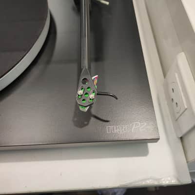 Rega Planar 2 Belt Drive Turntable 2016 - Present - Black image 2