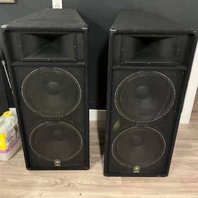 Pair of Yamaha S215V Club Series 2-Way 15