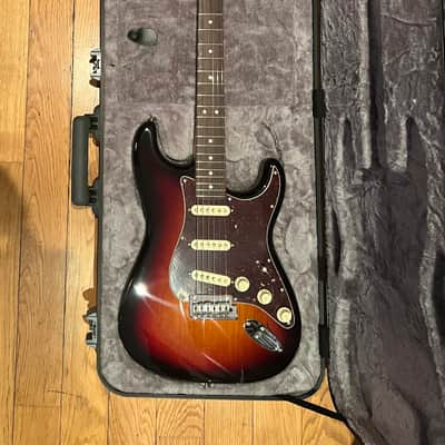 Fender 70th Anniversary American Professional II Stratocaster 2023 - Present - 3 Tone Sunburst image 1