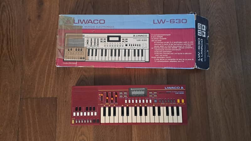 Immagine Yamaha PSS-11 PortaSound 32-Key Mini Keyboard - 1