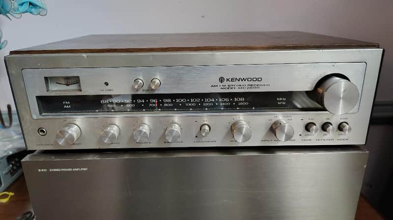 Kenwood KR2600 receiver in very good condition - 1970's image 1