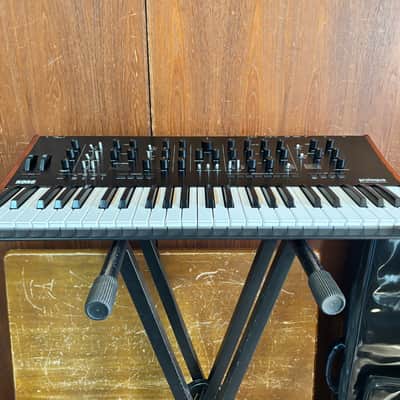 KORG Prologue 8 Polyphonic Hybrid Keyboard Synthesizer w/ gig bag image 4