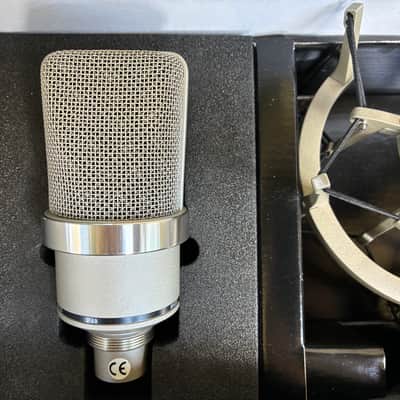 Neumann TLM 102 Studio Set with Shockmount 2018 - Present - Nickel image 2