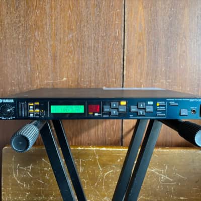Yamaha SPX2000 24-Bit/96kHz Digital Multi-Effect Processor with REV-X Reverb image 2