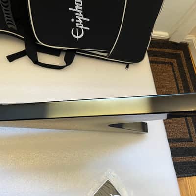 NEW Epiphone Flying V '70s Silverburst 1970s Case Papers_288 image 11