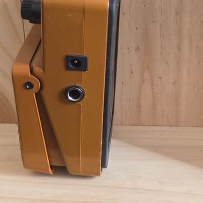 Behringer UT100 Ultra Tremolo 2000s - Brown image 4