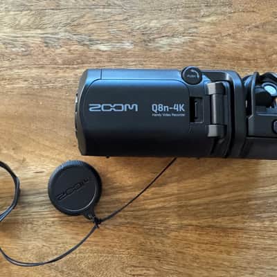 Zoom Q8n-4K UHD Handy Video Recorder 2022 - Present - Black image 2