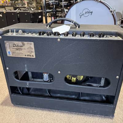 Fender Hot Rod Deluxe 3-Channel 40-Watt 112 1x12" Tube Guitar Combo Amplifier - Local Pickup Only image 3