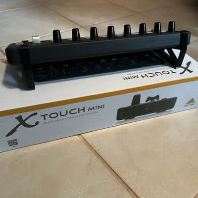 Behringer X-TOUCH MINI Ultra-Compact USB DAW Control Surface 2015 - Present - Standard image 2