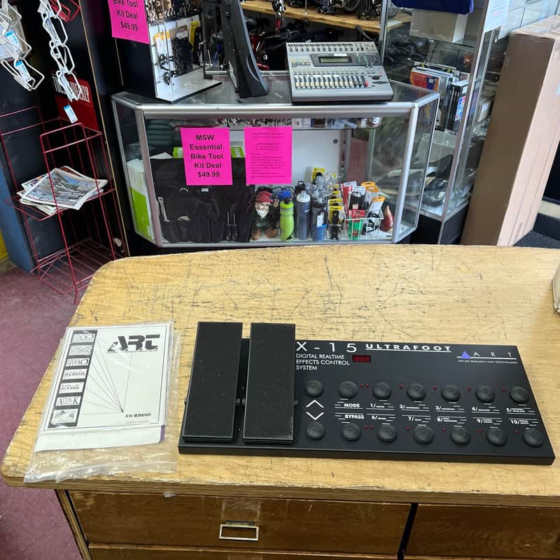 Used ART X-15 Ultrafoot MIDI Foot Controller Pedal in original box with manual image 1