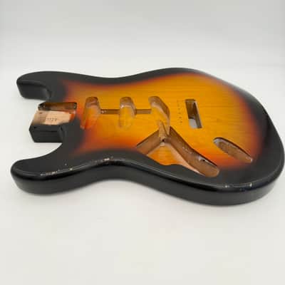 MJT Stratocaster Body Alder Relic Nitro Lefty 3-Tone mjt6698 image 2