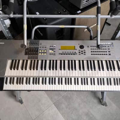 Yamaha MOTIF 7 workstation