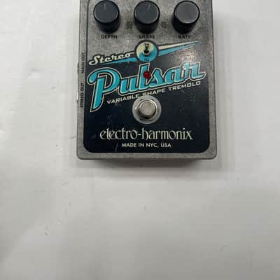 Electro Harmonix Stereo Pulsar Variable Shape Tremolo EHX Guitar Effect Pedal image 1