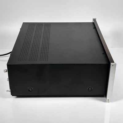 McIntosh C31V Audio/Video Control Center image 14
