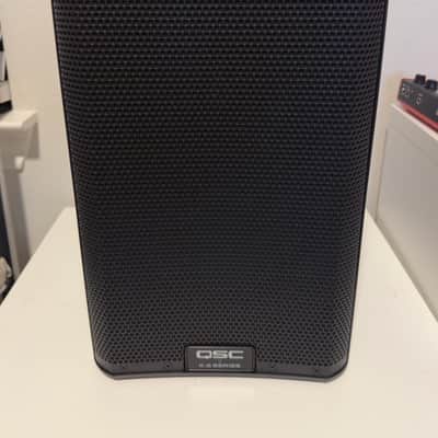 QSC K8.2 2-Way 2000-Watt 8" Powered Speaker image 1