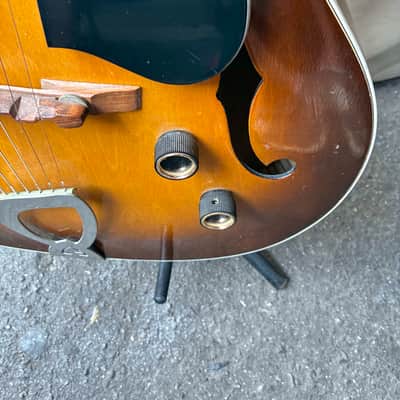 Guild CE-100 Capri with P90s 1958 - Sunburst image 7