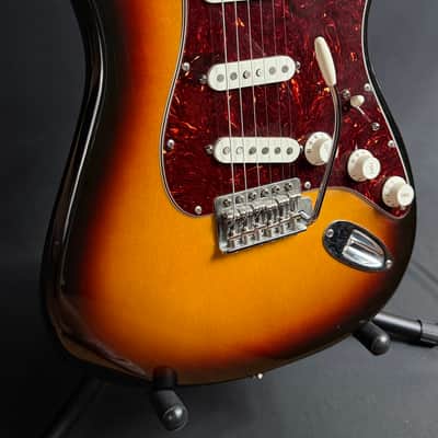 Fender Deluxe Roadhouse Stratocaster Electric Guitar Brown Sunburst w/ Gig Bag image 3