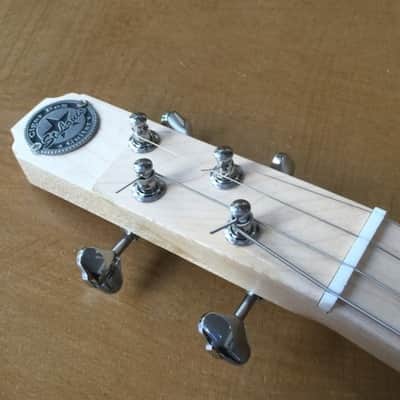 Cigar box  guitar 4 cordes StLouis Punch micro 4 plots image 7
