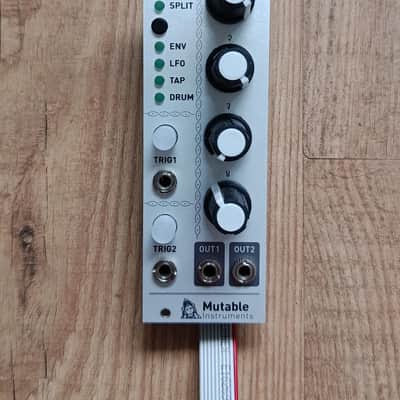 Mutable Instruments Peaks clone with factory panel image 1