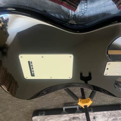 Fender Stratocaster 2017 - Black gloss image 12